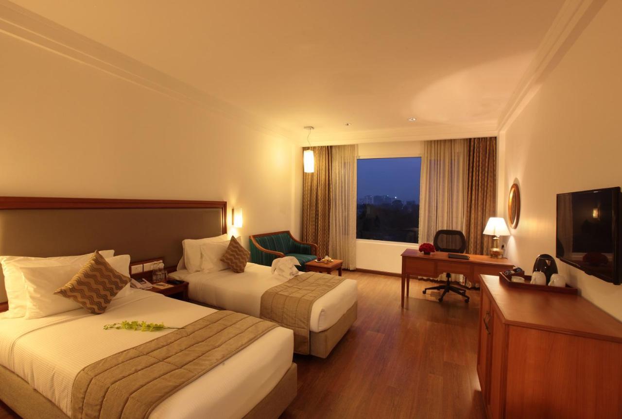 Hotel Monsoon Empress Kochi Extérieur photo