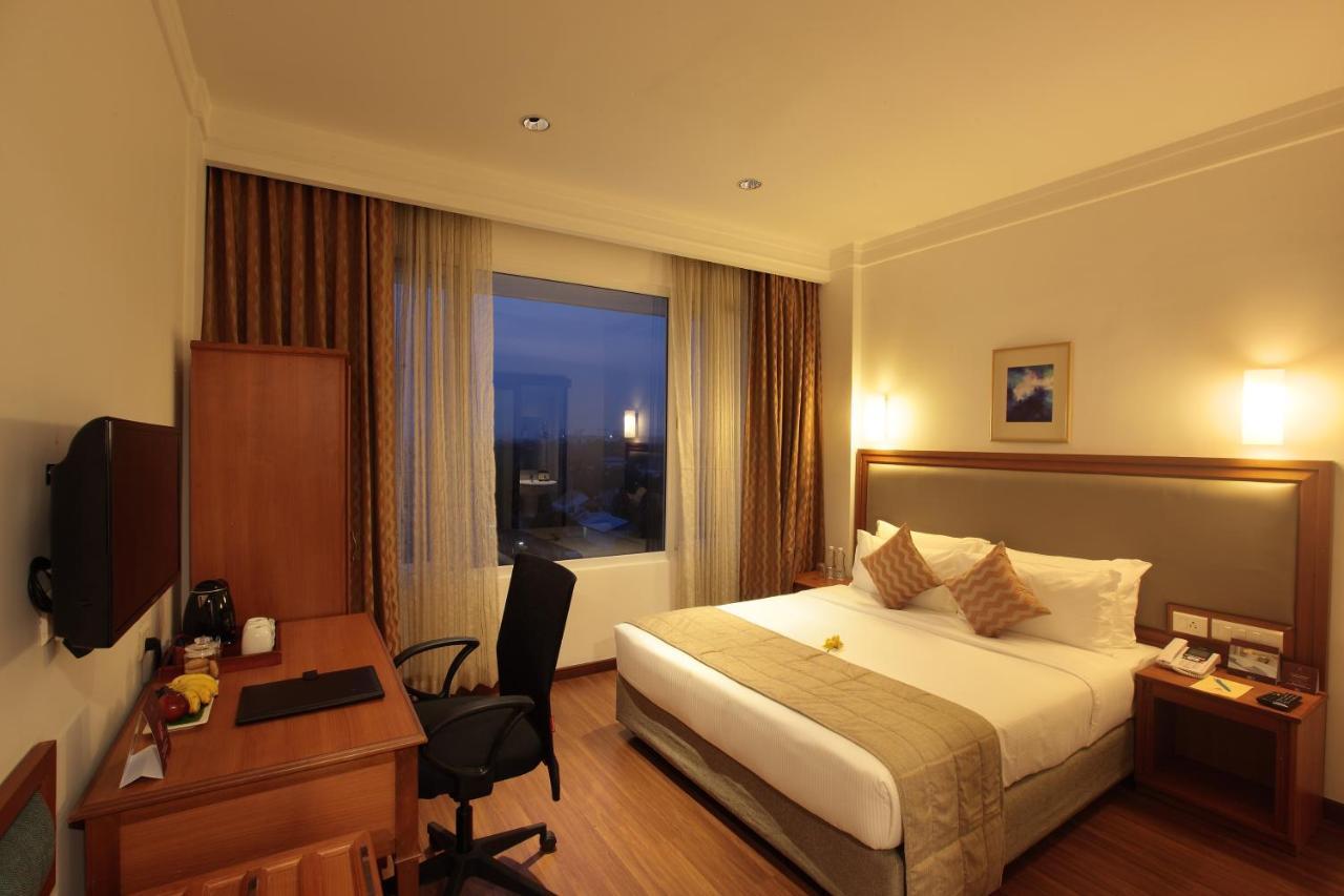 Hotel Monsoon Empress Kochi Extérieur photo