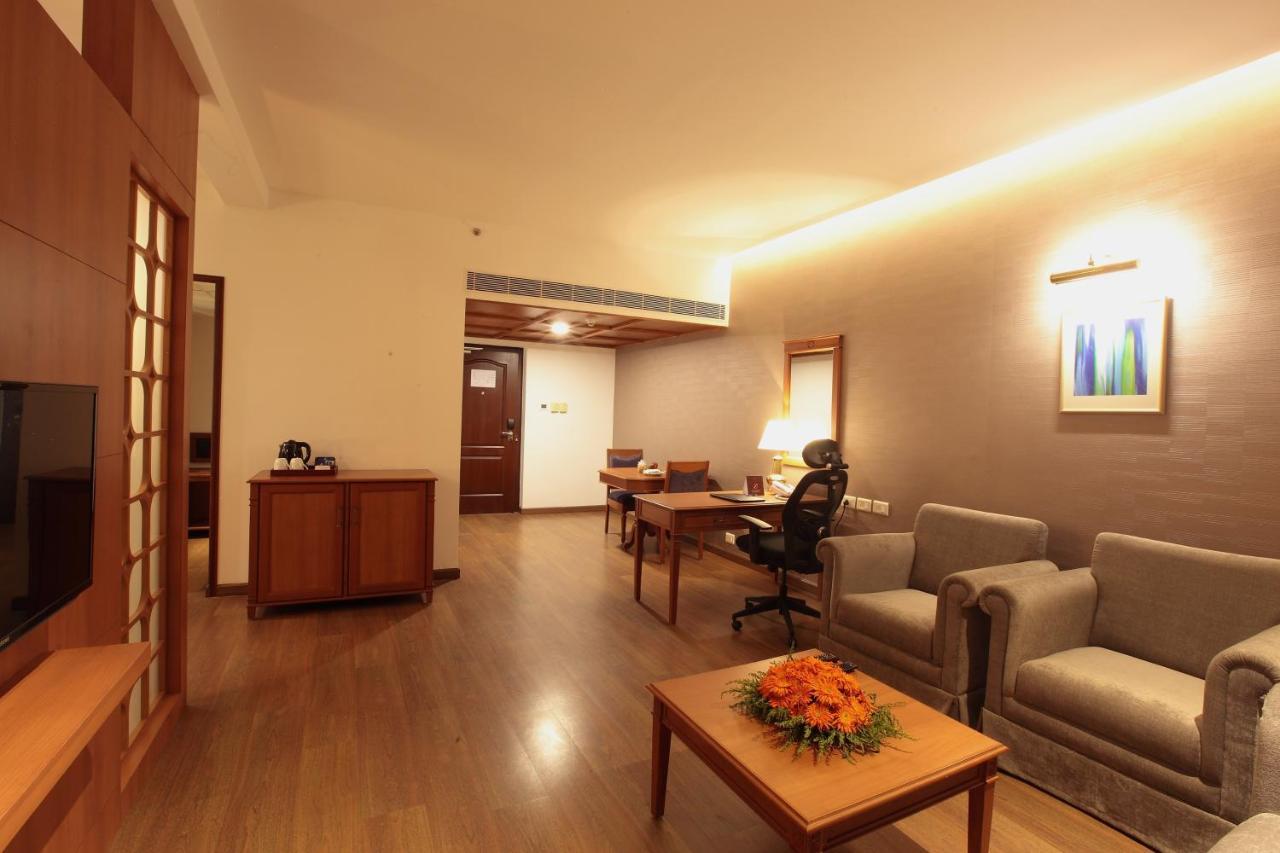 Hotel Monsoon Empress Kochi Extérieur photo