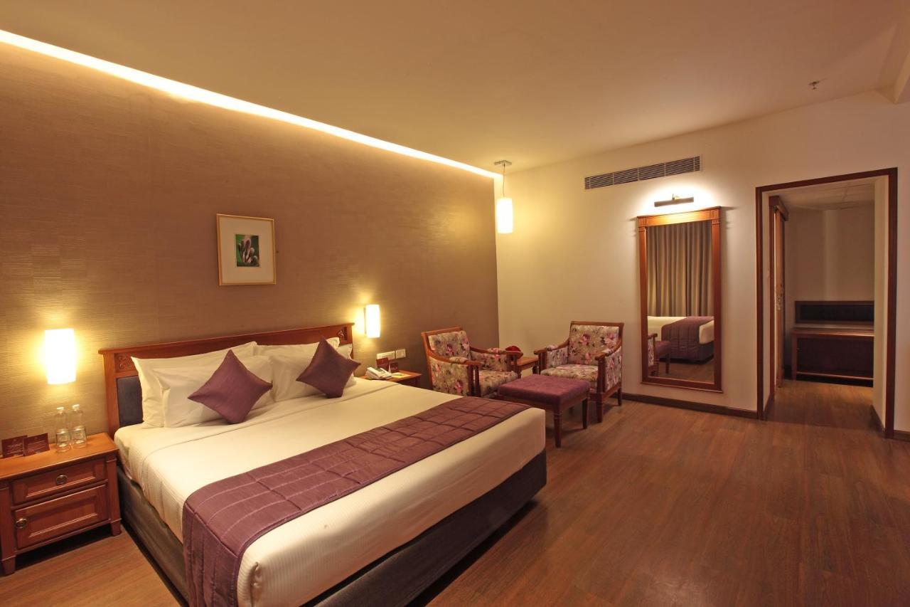 Hotel Monsoon Empress Kochi Extérieur photo