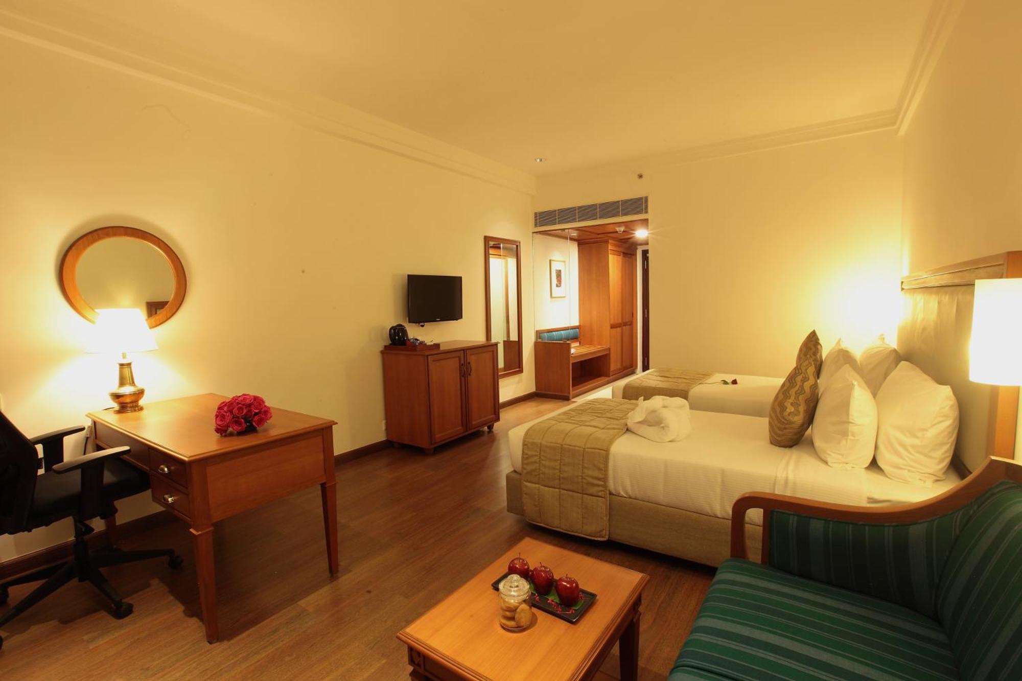 Hotel Monsoon Empress Kochi Extérieur photo